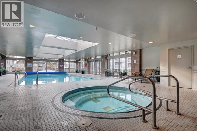 Photo du bâtiment - 9373 Hemlock Dr