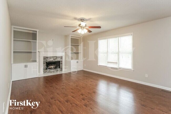 Foto del edificio - 103 Ivy Ln SE