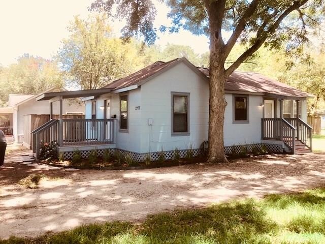Building Photo - 2209 N Houston Ave