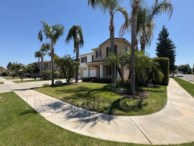 Building Photo - 5949 W Whitley Ave