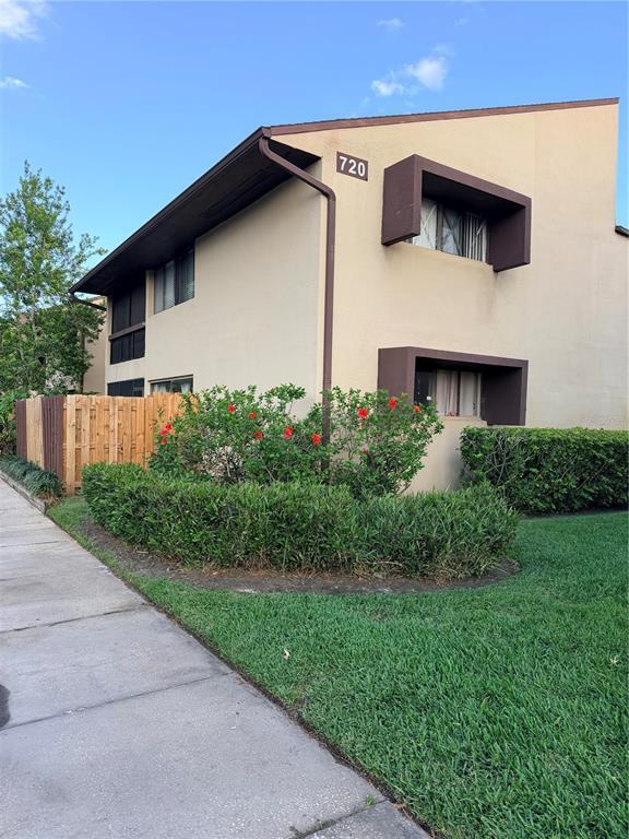Building Photo - 720 N Village Dr