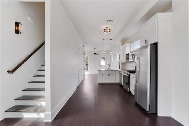 Building Photo - 1621 Port St