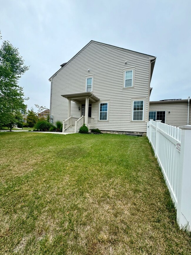 Building Photo - Welcome to Village of Bayberry North & Awa...