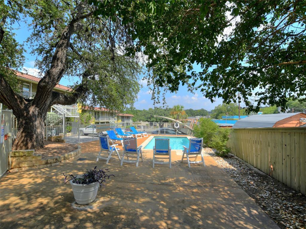Foto principal - 2302 East Side Dr