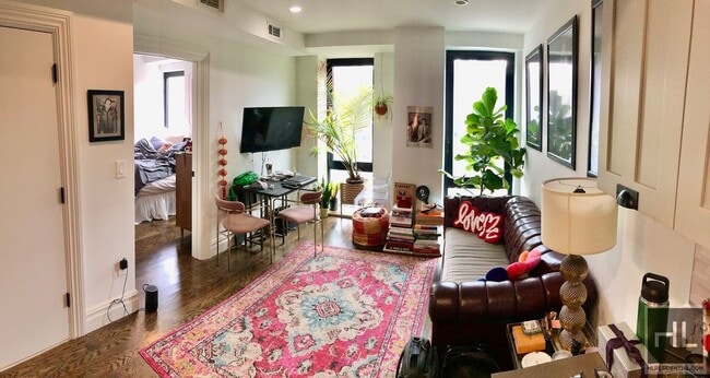 Foto del edificio - BUSHWICK AVENUE