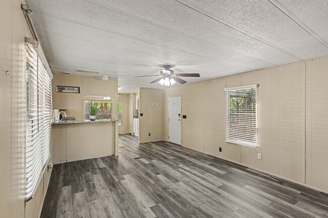 Building Photo - 14351 W Ravine Run