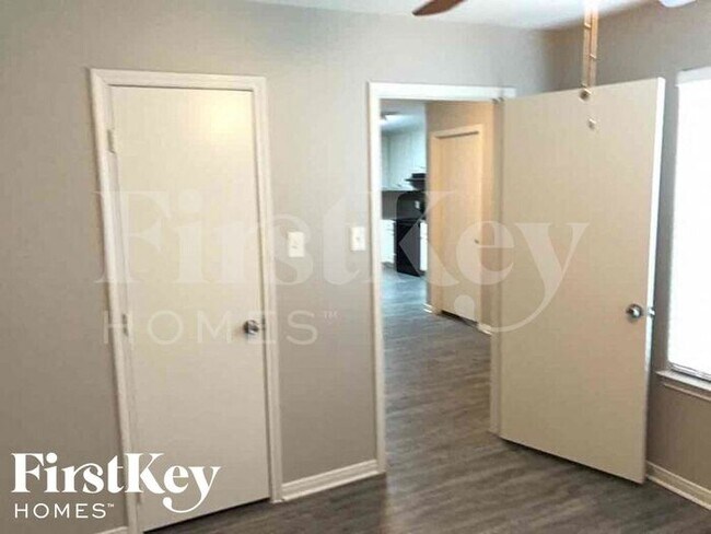 Building Photo - 9315 Amberjack Dr