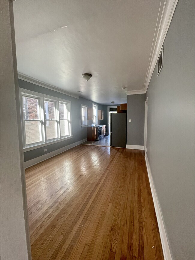 Foto del edificio - 6843 S Ridgeland Ave