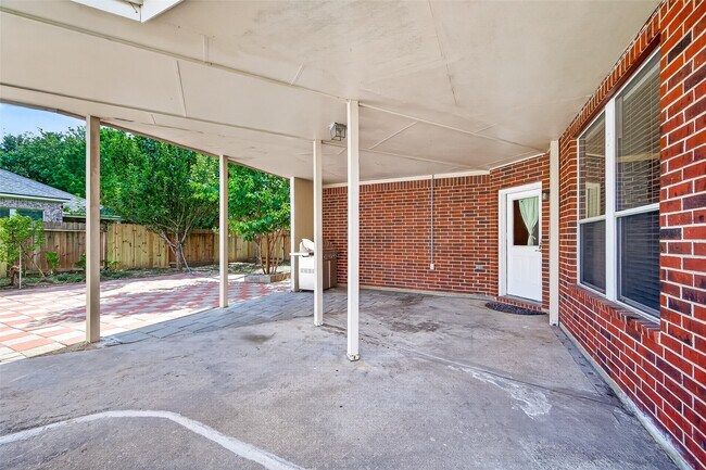 Foto del edificio - 17611 Haywood Oaks Dr