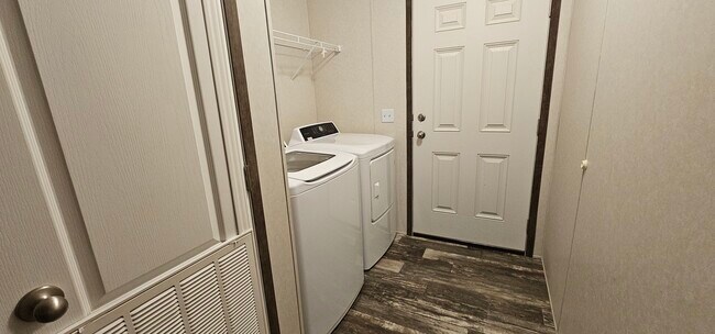 Building Photo - 309 Mulberry