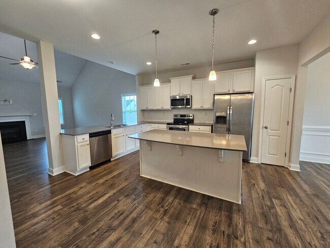 Foto del edificio - NEW LISTING!!!!!