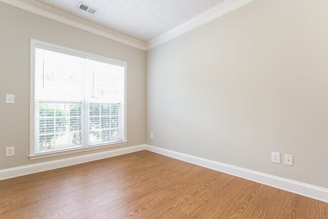 Building Photo - 2159 Caneridge Dr