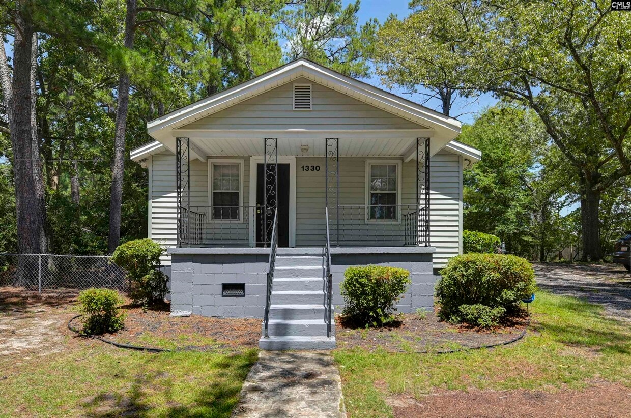 Primary Photo - 1330 Kingston Rd