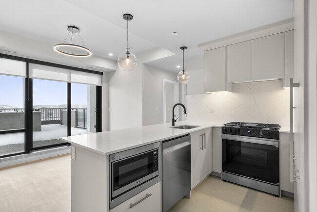 Photo du bâtiment - 8375-8375 Broadcast Ave SW