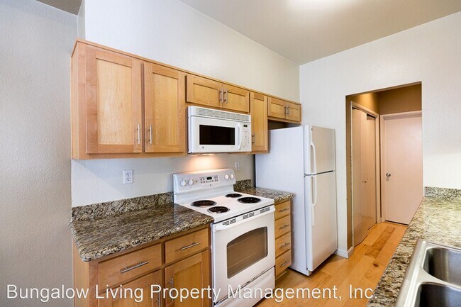 2 br, 1 bath House - 59A Marina Lakes Dr. - 4