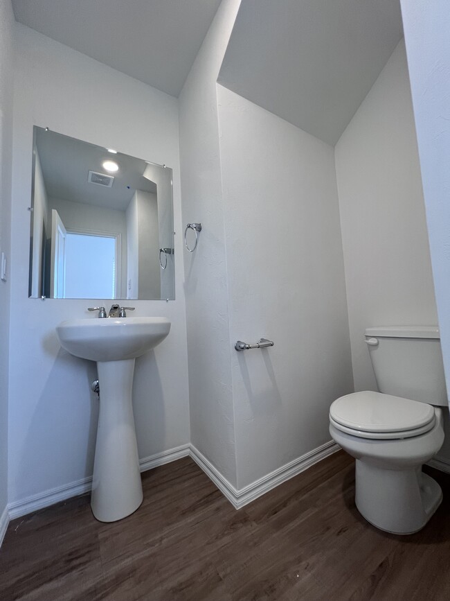 Foto del edificio - 2317 Wolford Ct
