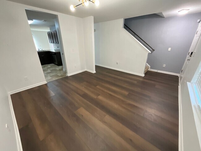 Foto del edificio - Large 5 bedroom home in Established Neighborhood ready to rent!