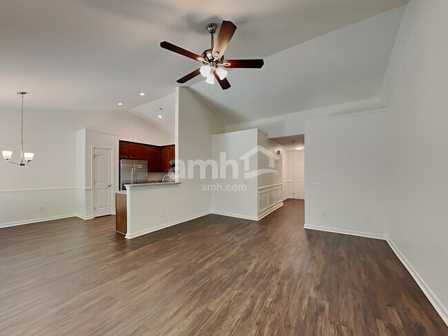 Foto del edificio - 248 Applehill Way