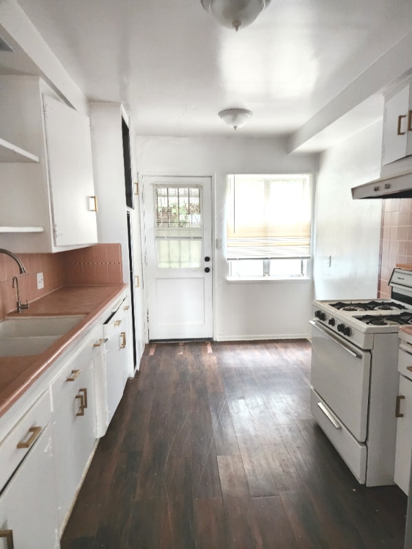 Foto del edificio - 1850 N La Brea Ave