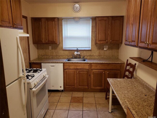 Foto del edificio - 69-53 179th St