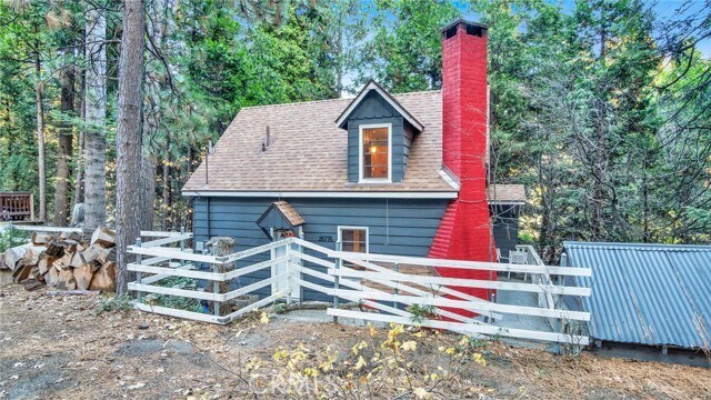 Foto del edificio - 26776 CA-189