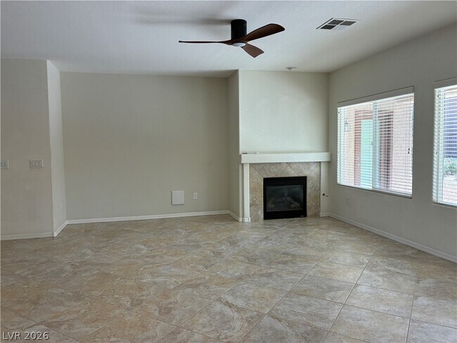 Building Photo - 2237 Canyonville Dr