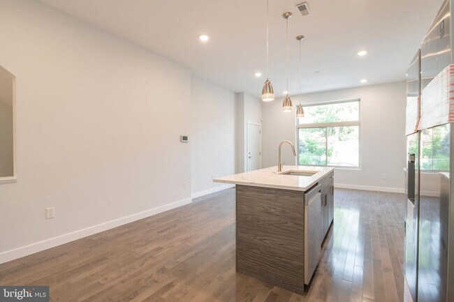 Foto del edificio - 1255 N 15th St