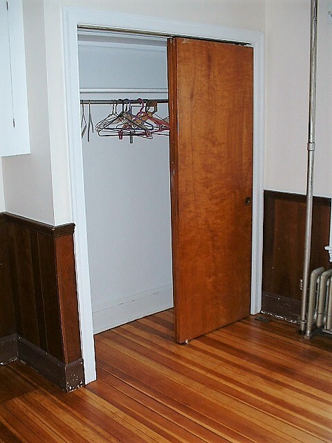 Building Photo - 393 Newton St