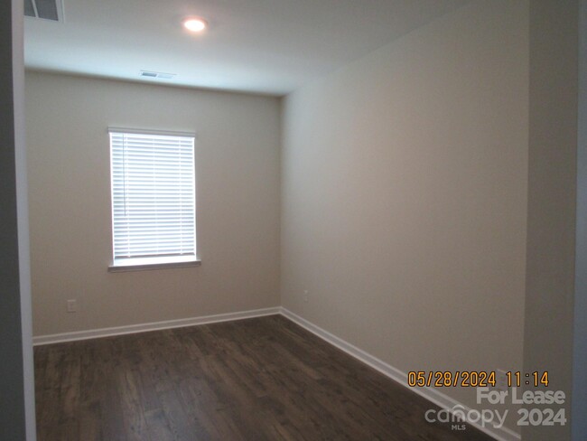 Building Photo - 16129 Trenton Green Ln