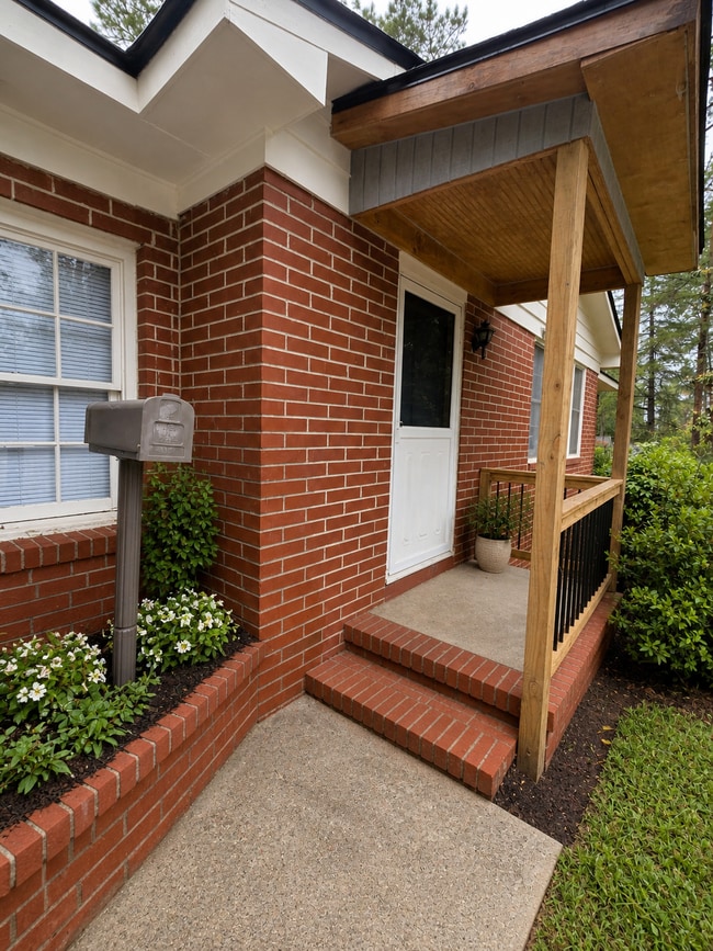 Building Photo - 2367 Danbury Dr