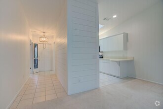 Building Photo - 8291 SE Croft Cir