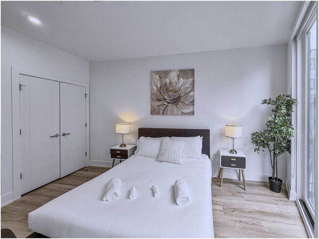 Building Photo - 1214 N American St