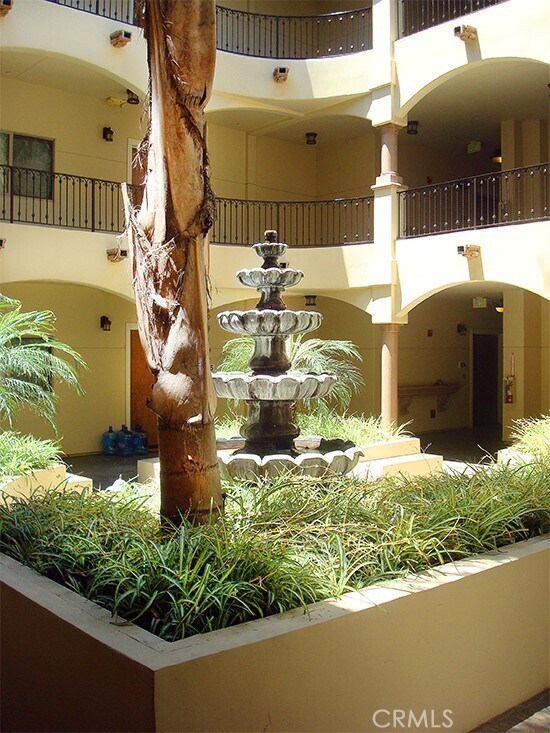 Foto del edificio - 10640 Woodbridge St