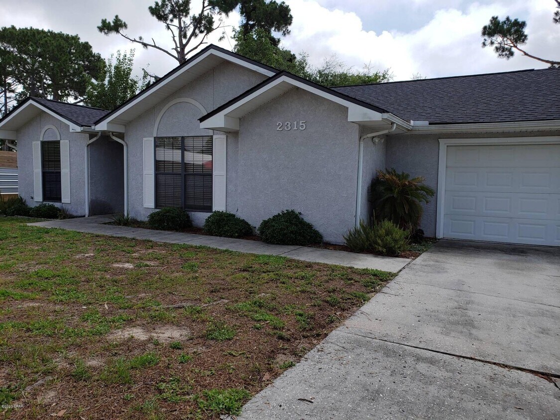 2315 Oakwood St, Panama City Beach, FL 32408 House Rental in Panama