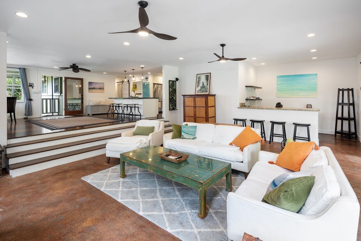 Privately Gated, Cool, Spacious Home, Tuck... - Privately Gated, Cool, Spacious Home, Tuck...