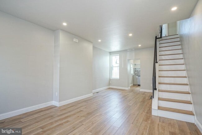 Building Photo - 3037 Tulip St