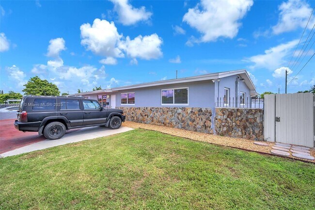 Foto del edificio - 3341 SW 94th Ct