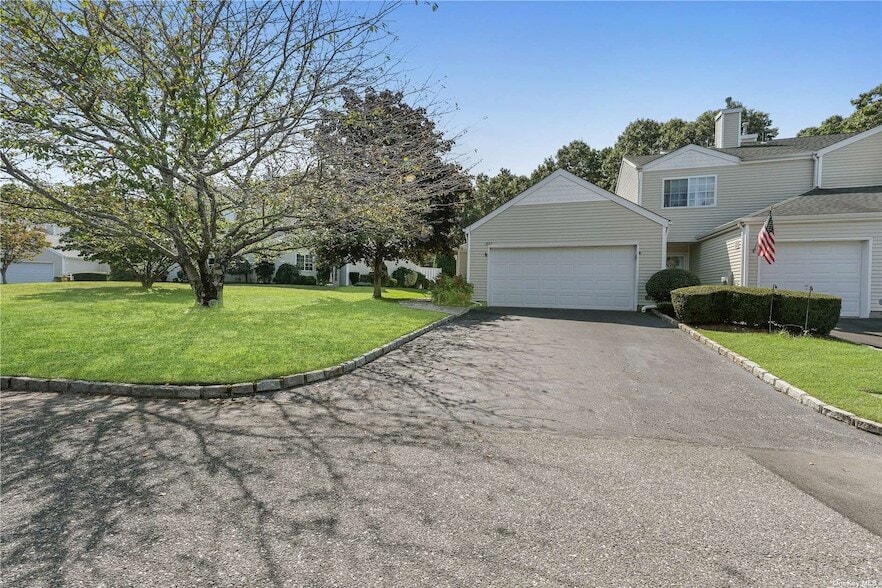 307 Prairie Ct Unit 307, Manorville, NY 11949 Condo for Rent in