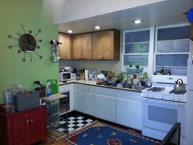 Foto del edificio - 2350 W Augusta Blvd