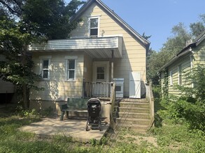 Building Photo - 601 Alexander Ave