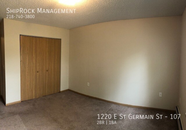 Foto del edificio - 1220 E St Germain St