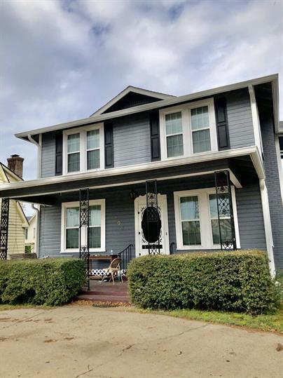 Foto principal - 708 W Alabama Ave
