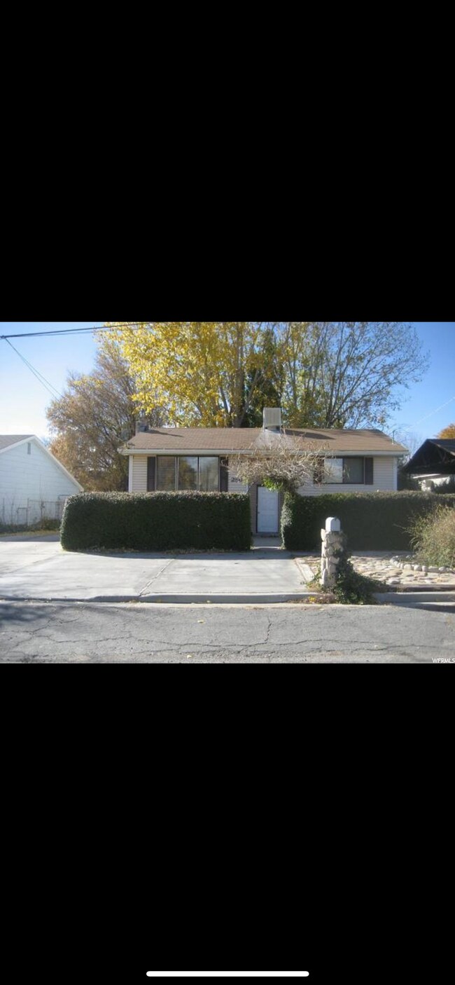 Building Photo - 256 S 700 E