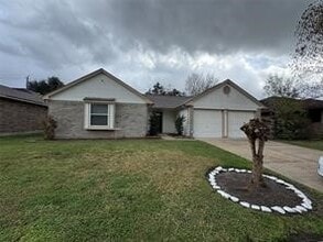 Building Photo - 2211 Pilgrims Bend Dr