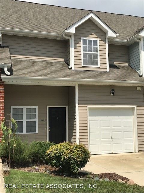 Foto principal - 3 br, 2.5 bath House - 185-E Plaza Drive