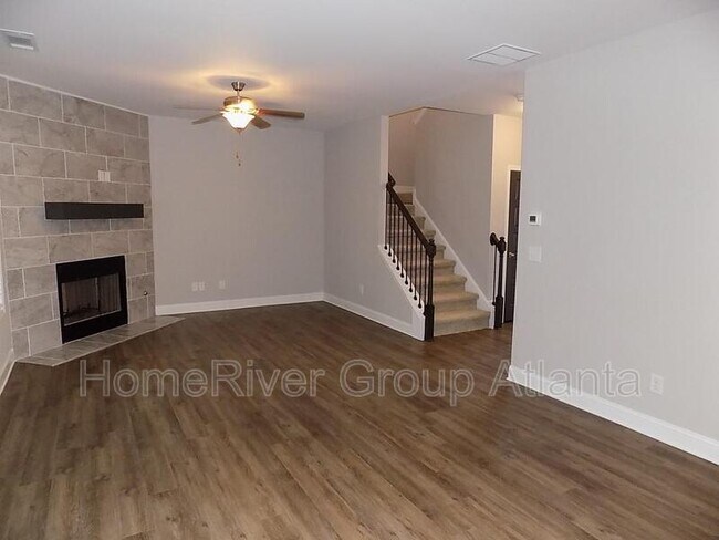 Building Photo - 707 Overlook Gln Dr