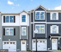Building Photo - 69 Deatrick Dr