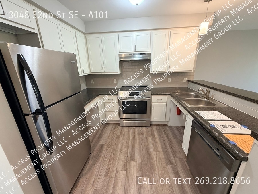 Foto principal - 3048 32nd St SE