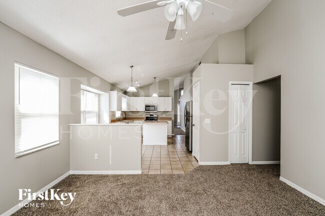 Foto del edificio - 601 Celito Dr