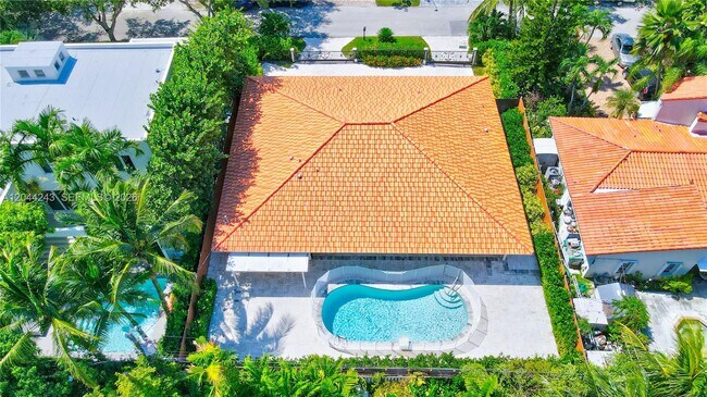Foto del edificio - 773 Woodcrest Rd